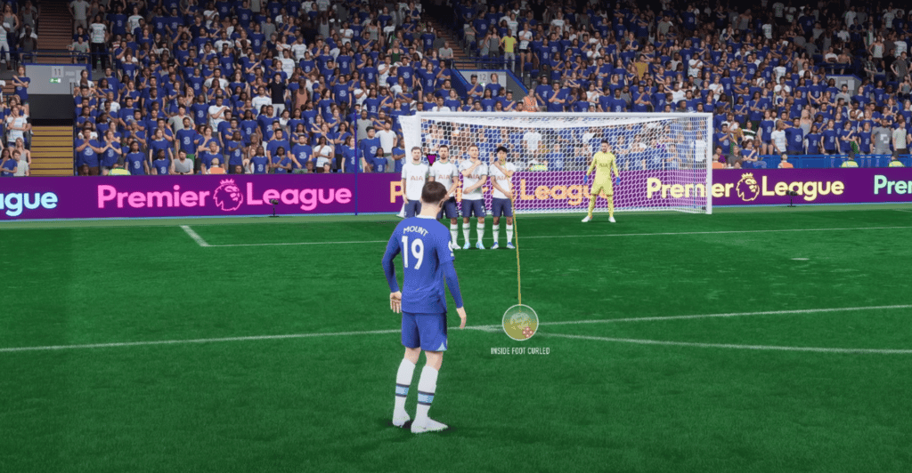 Comment marquer des coups francs dans FIFA 23 ?