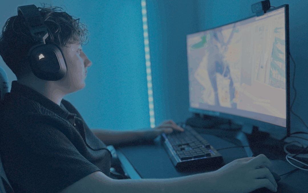 Kenny Hilger alias Kayzen : le prodige de l’e-sport sur My Little Pony et Les Sims 4